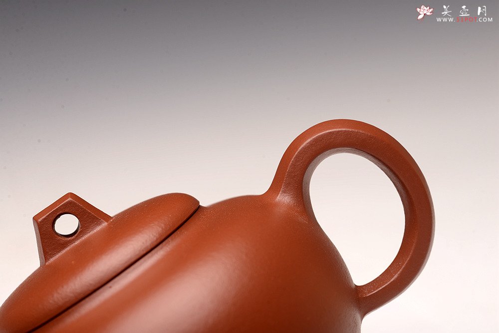 紫砂壶图片：唐文老师新作 优质朱泥 六方圆珠 ~次品率大:( - 美壶网