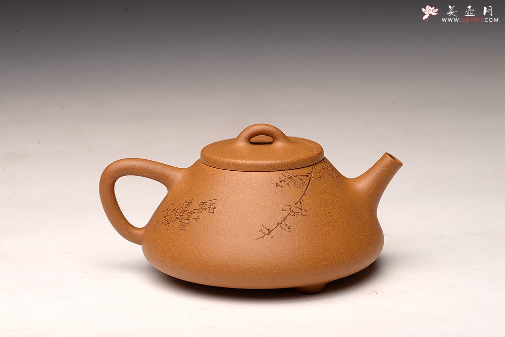 紫砂壶图片：优质黄金段 周路健全手作品 器形端正~ 骨肉均挺 子冶石瓢 陆逸舟刻梅~ - 美壶网