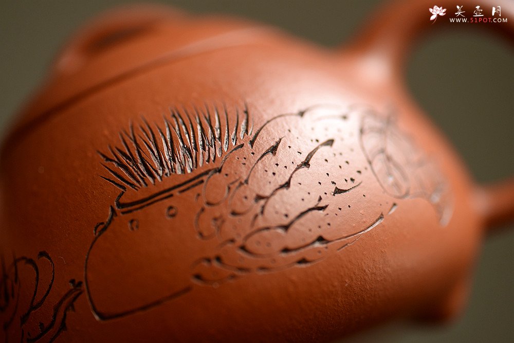 紫砂壶图片：徐亚春丙申夏全手新作 出水暴爽 颇具玩味~ 玉成窑风格小瓢  陆逸舟双刀装饰 - 美壶网