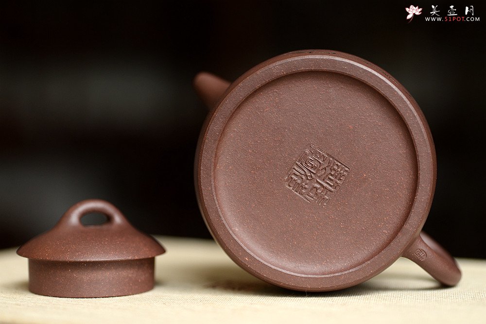 紫砂壶图片：文人作品 全手矮秦权 游心堂装饰  传统经典 - 美壶网