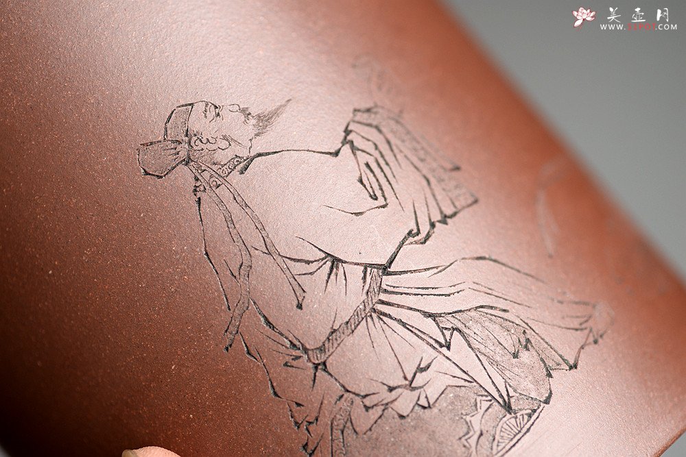 紫砂壶图片：游心堂主人精刻笔筒 刀法细腻 文房雅器 罗汉/玄奘西行 - 美壶网