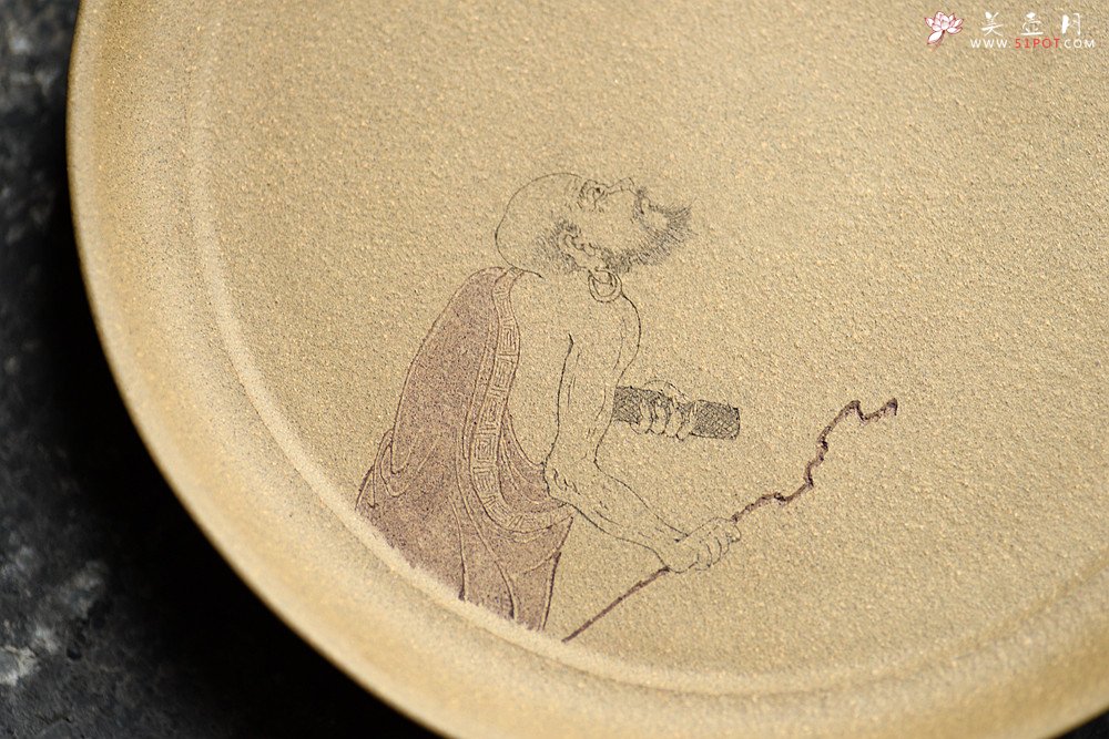 紫砂壶图片：游心堂主人细刻 文气十足 干泡台 赏盘/文盘 - 美壶网