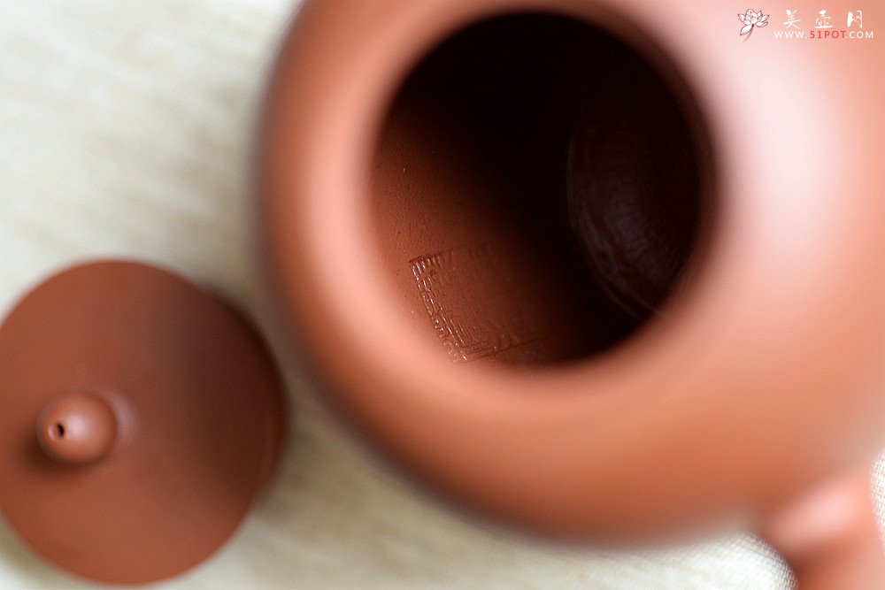 紫砂壶图片：钱建荷丙申初夏新品 亭亭玉立 线条优美  全手美人肩 - 美壶网