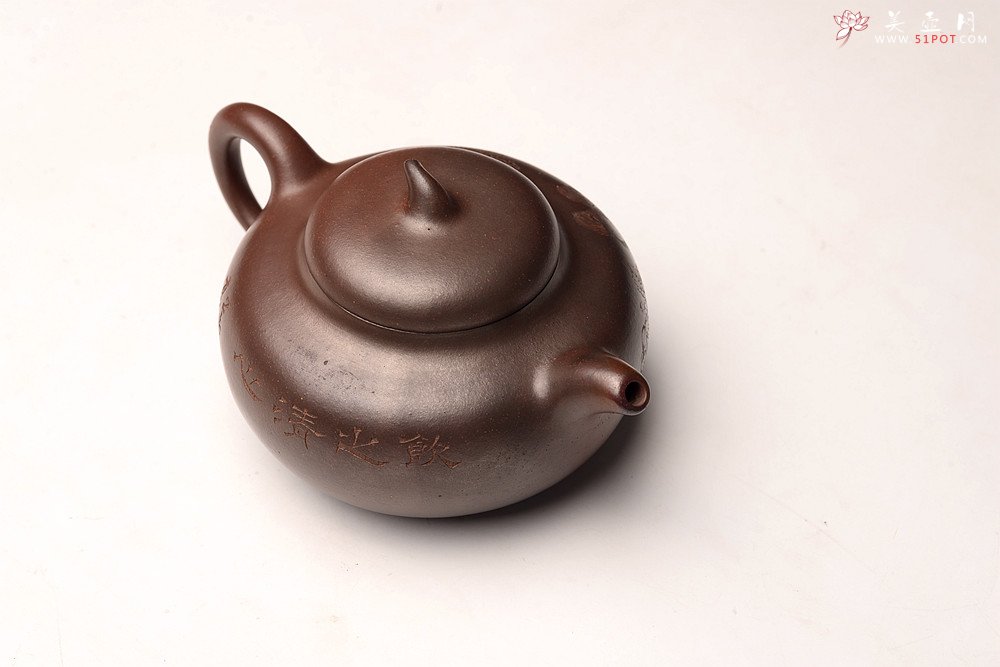 紫砂壶图片：沈秋伟经典作品 气窑窑变 高路精刻 传统全手工 线条舒畅 果元 - 美壶网
