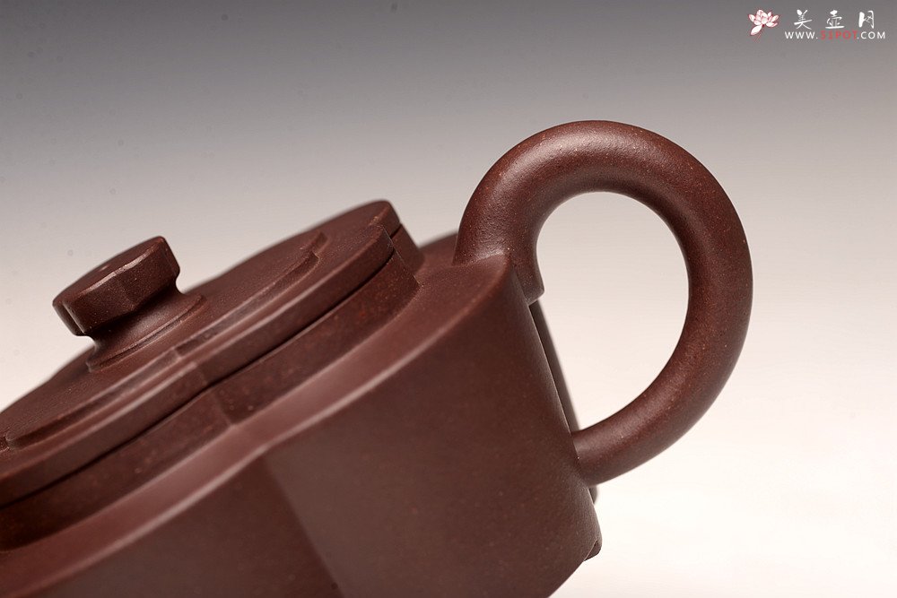 紫砂壶图片：酒虎丙申秋全手新作  梅花周盘 摹古之作 颇具难度 精工 仅此一件 - 美壶网