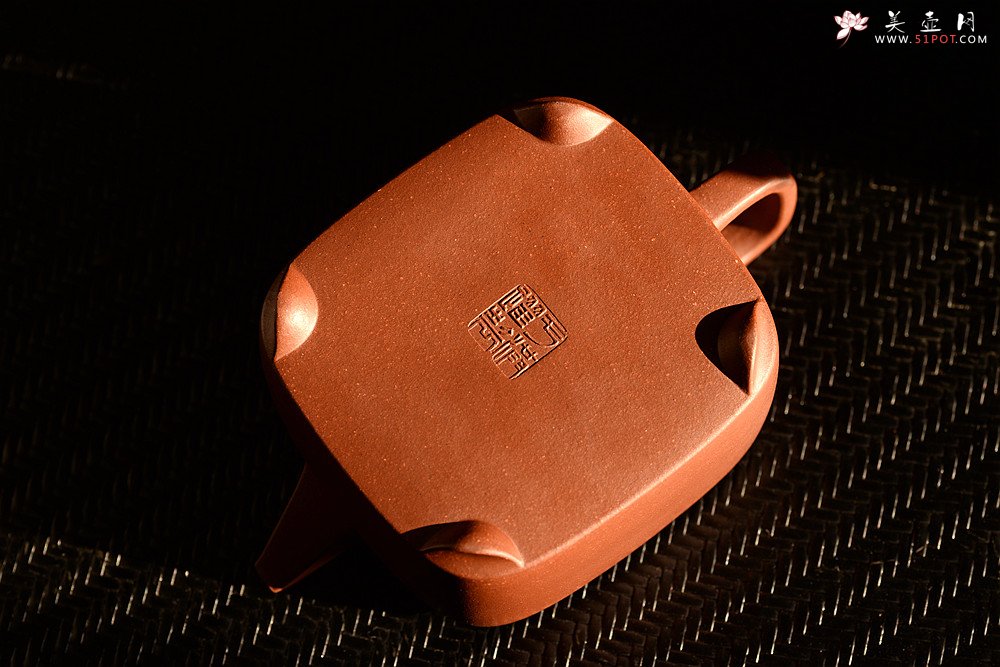紫砂壶图片：于洪跃丙申秋全手新品 单片拍打 方正俊秀 温文尔雅 紫炉 - 美壶网