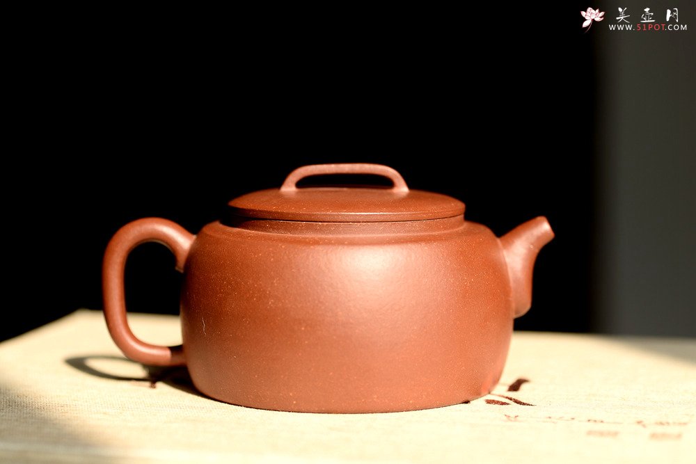 紫砂壶图片：美壶特惠 贾杰丙申全手新作 稳重 大口实用 基石 墨生装饰 - 美壶网