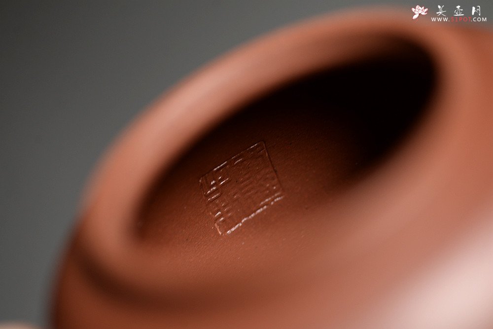 紫砂壶图片：路达丙申夏全手新作 摹古宫灯 高挑古朴 - 美壶网