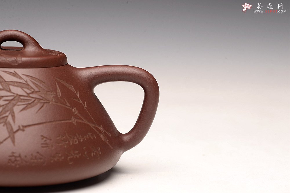 紫砂壶图片：周路健丙申夏摹古之作 张听刚装饰 文气隽永 致敬经典 全手子冶石瓢 - 美壶网
