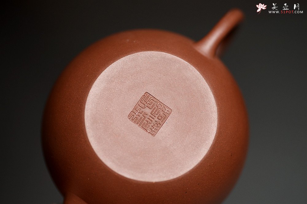 紫砂壶图片：路达丙申夏全手新作 摹古宫灯 高挑古朴 - 美壶网