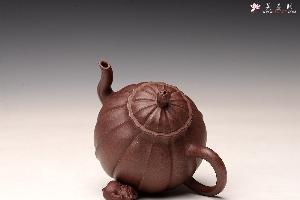 紫砂壶图片：周斌丙申秋全手演绎筋囊器 银台醉客 颇具难度 线条流畅 - 美壶网