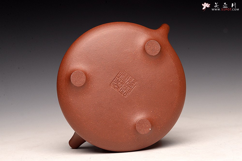 紫砂壶图片：优质降坡泥 周路健全手近作  陆轶舟刻绘 耐品实用子冶石瓢  挺拔 - 美壶网