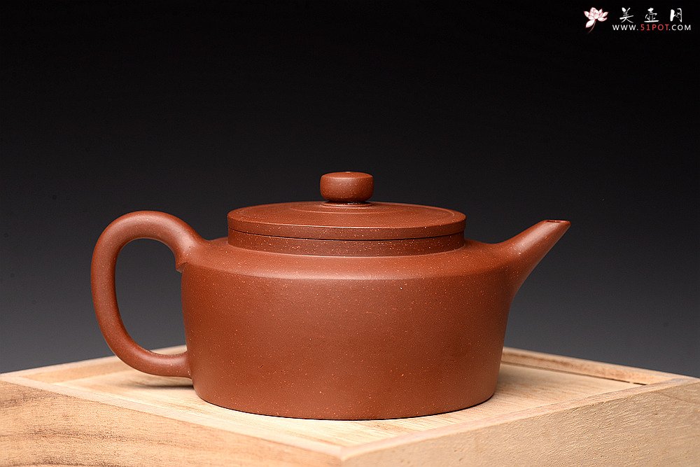 紫砂壶图片：路达丙申全手新作 线条挺拔 单片拍打成型 性价比高 圆璧 - 美壶网