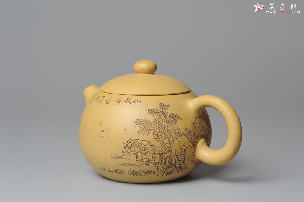 紫砂壶图片：助工袁德波精心装饰通景山水 双助工联袂西施壶 - 美壶网