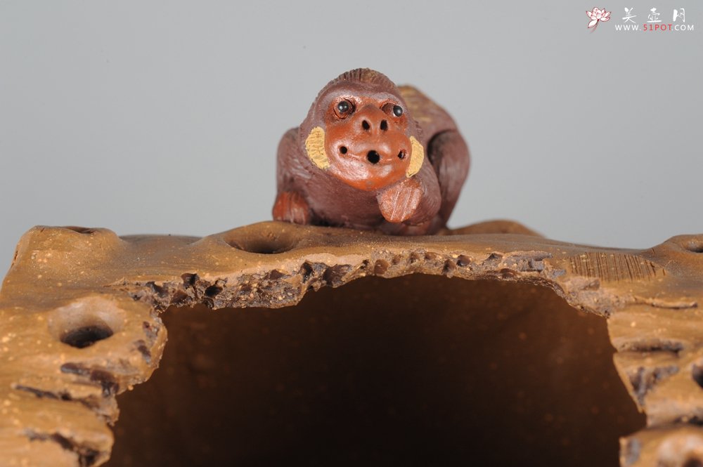 紫砂壶图片：树桩美猴公道杯 - 美壶网