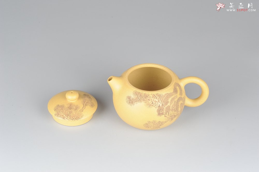 紫砂壶图片：国助唐文本绿西施  端庄 助工袁德波装饰  - 美壶网