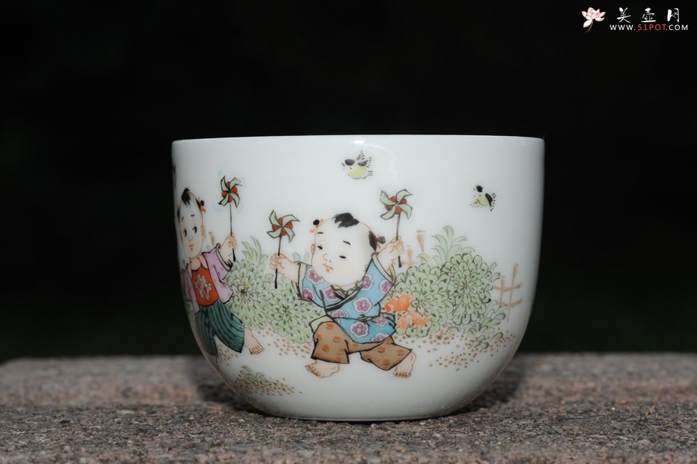 紫砂壶图片：双人童子风筝 景德镇主人杯 - 美壶网