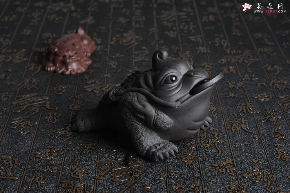紫砂壶图片：美宠特惠 独角醉美招财金蟾茶宠 - 美壶网