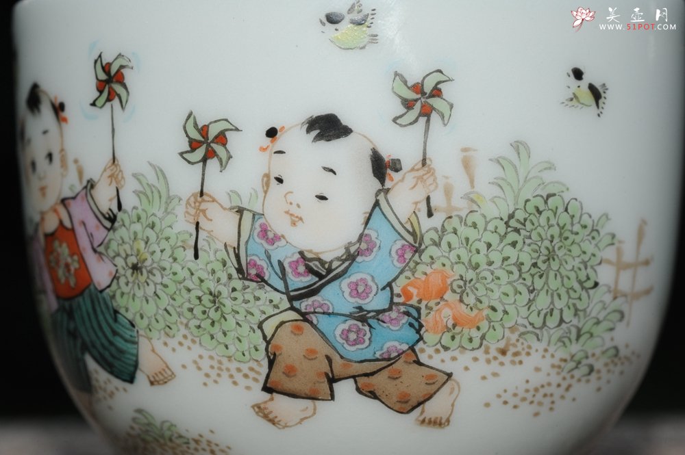 紫砂壶图片：双人童子风筝 景德镇主人杯 - 美壶网