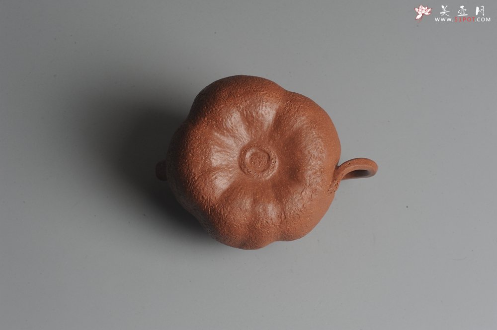 紫砂壶图片：全手工文人小瓜 泥料油润 肌理丰富 - 美壶网