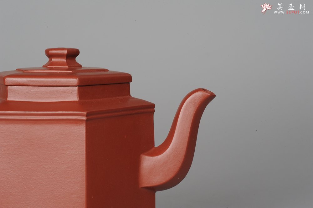 紫砂壶图片：端庄秀雅 大红袍朱泥全手工双线六方宫灯  - 美壶网