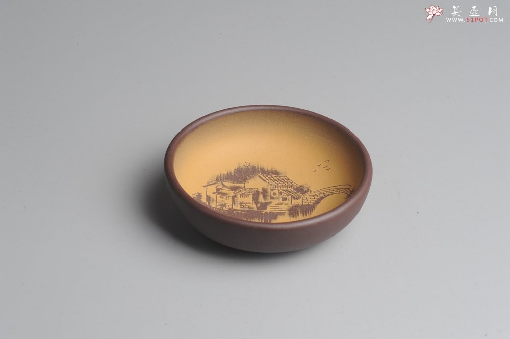 紫砂壶图片：美杯特惠 精品山水杯款式二 紫泥粉段泥 各不同^_^好玩 直径8.7cm - 美壶网