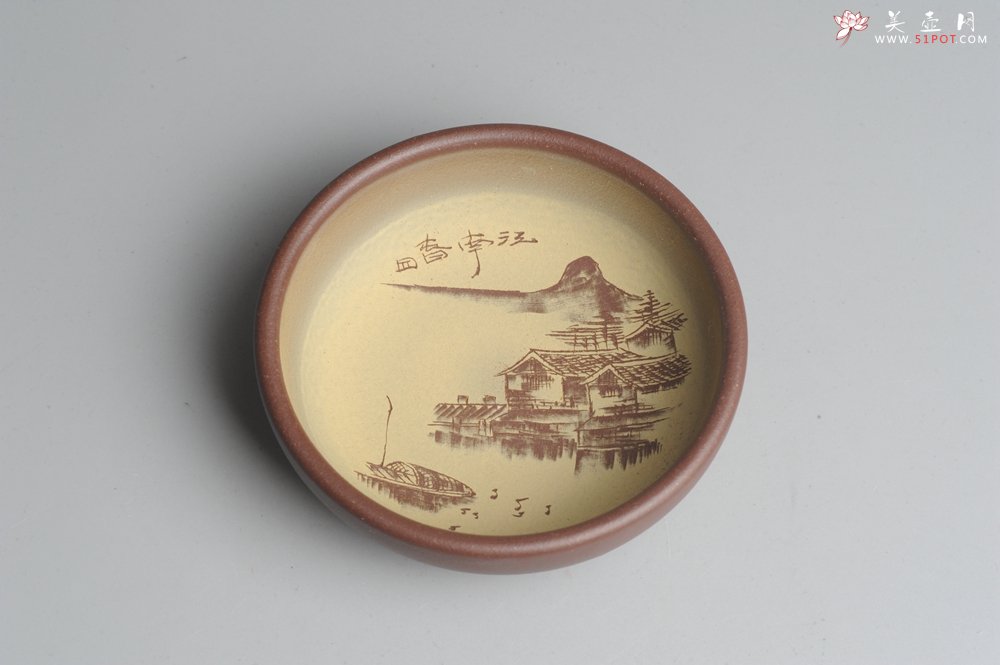 紫砂壶图片：美杯特惠 精品山水杯 醉江南 紫泥粉段泥 各不同^_^好玩 直径8.7cm - 美壶网