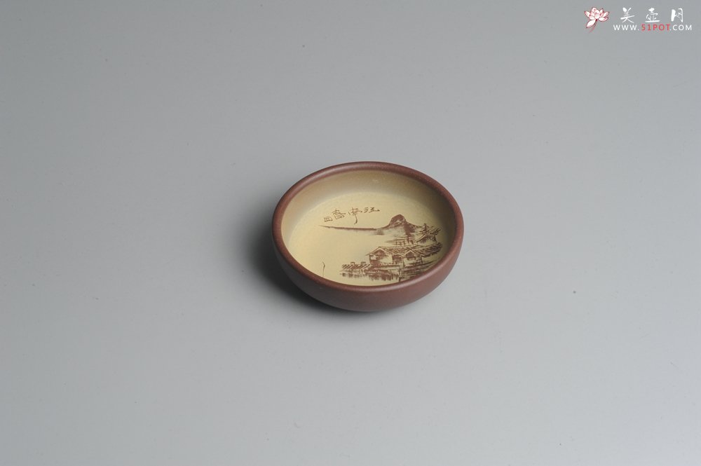 紫砂壶图片：美杯特惠 精品山水杯 醉江南 紫泥粉段泥 各不同^_^好玩 直径8.7cm - 美壶网