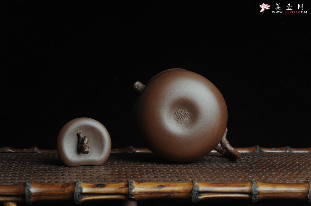 紫砂壶图片：口盖有难度 别具心意 清趣逸品~ 原创全手斑竹 - 美壶网