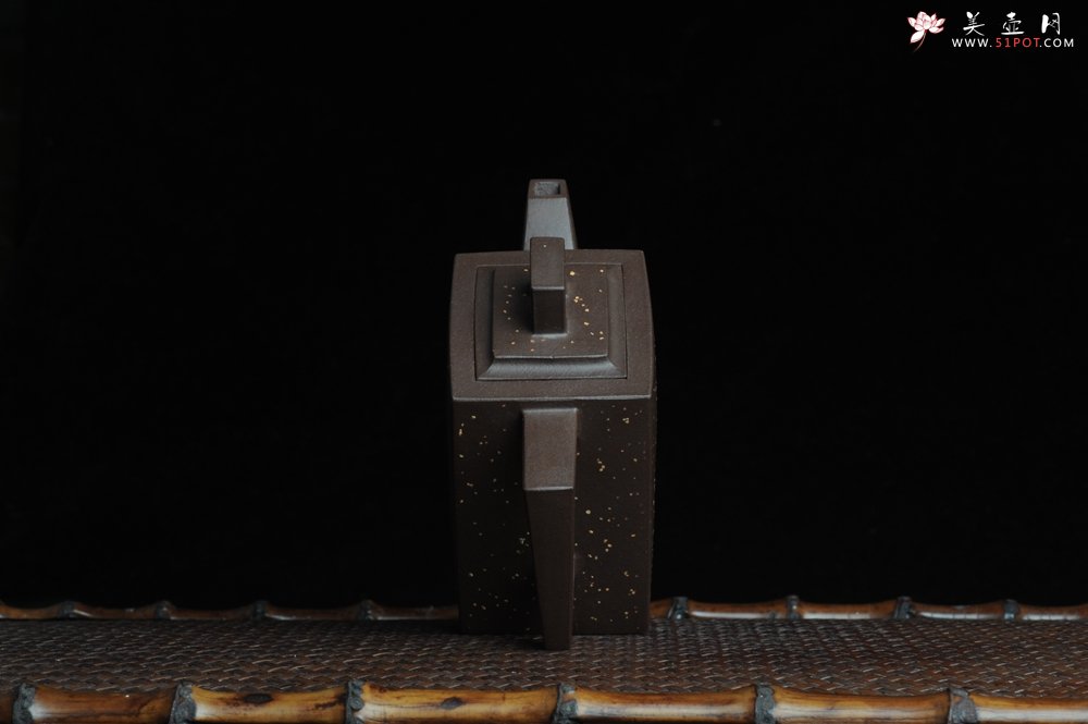 紫砂壶图片：美壶特惠 全手工四方镶制铺砂砖方壶 一气呵成 口盖 未整过口 不露砂 - 美壶网