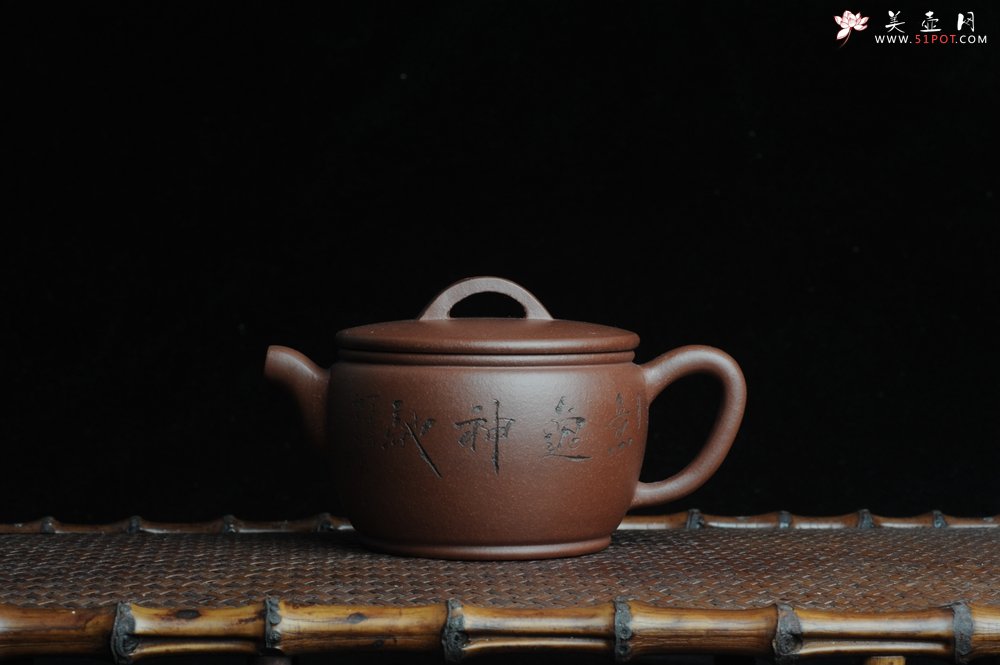 紫砂壶图片：美壶特惠 优质紫泥清仙汉瓦 陈俊儒精心装饰 文气十足 - 美壶网