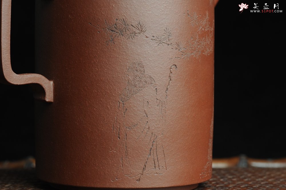 紫砂壶图片：美壶特惠 精品圆础 助工俞霞即兴装饰 品茶但得水山峡 美酒何须斗十千 - 美壶网