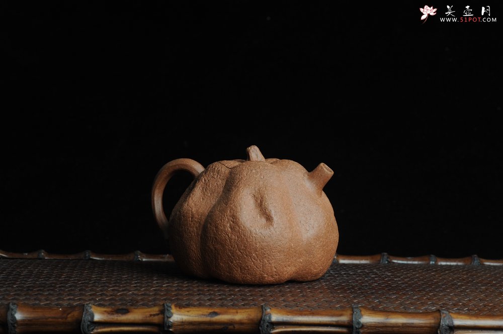 紫砂壶图片：仿生花货 全手工文人小南瓜 肌理丰富 - 美壶网