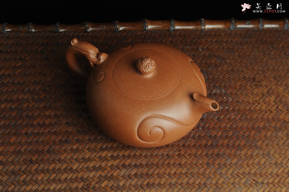 紫砂壶图片：美壶特惠 优质降坡泥龙凤呈祥 寓意吉祥 嵌盖难度大 - 美壶网