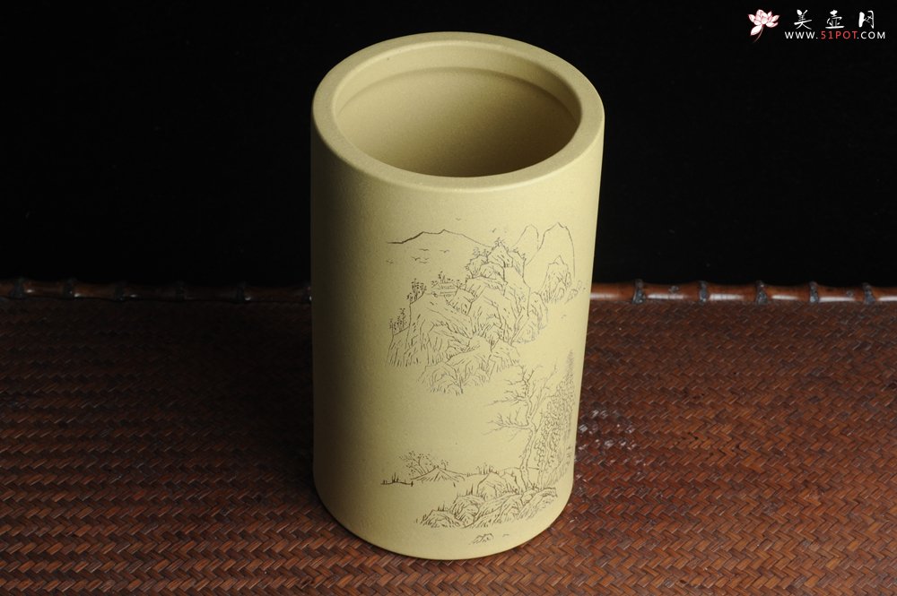 紫砂壶图片：美筒特惠 精品山水高帽笔筒四式 得山水清气 极天地大观 老师不打草稿直接空刻 一气呵成 - 美壶网