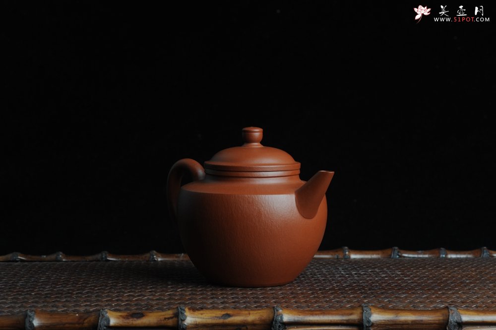 紫砂壶图片：端庄秀雅全手工明式剑流 - 美壶网