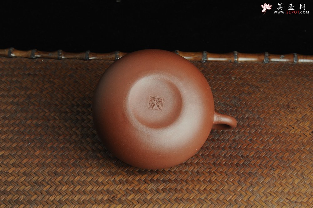 紫砂壶图片：美壶特惠 文气葫芦（福禄）壶 装饰游鱼之乐 - 美壶网