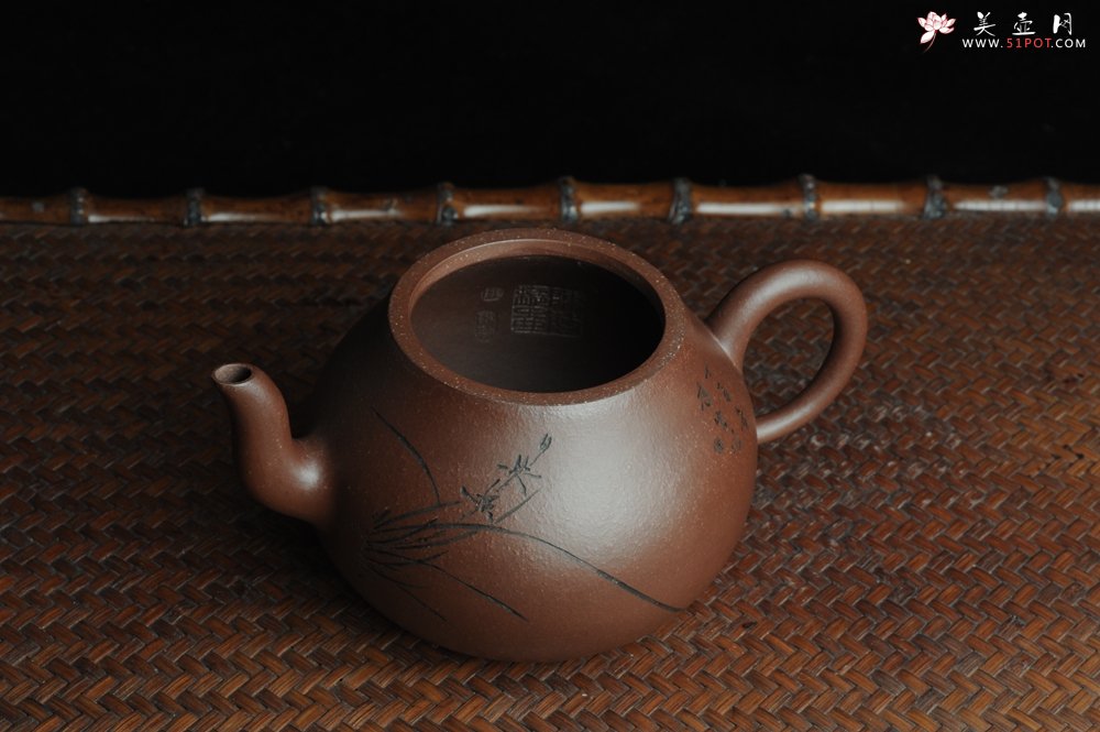 紫砂壶图片：美壶特惠 全手工精品秀雅高梨形 装饰兰草 - 美壶网