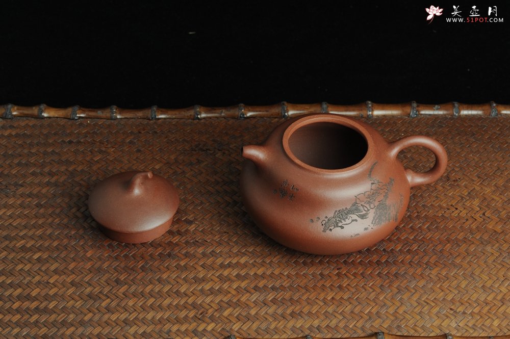 紫砂壶图片：美壶特惠 文气葫芦（福禄）壶 装饰游鱼之乐 - 美壶网