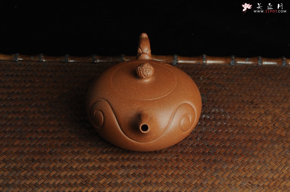 紫砂壶图片：美壶特惠 优质降坡泥龙凤呈祥 寓意吉祥 嵌盖难度大 - 美壶网