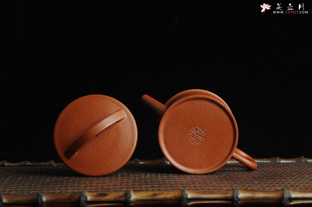 紫砂壶图片：优质赵庄朱泥 精品全手工汉瓦 端庄秀雅 大口实用 出水暴爽 - 美壶网