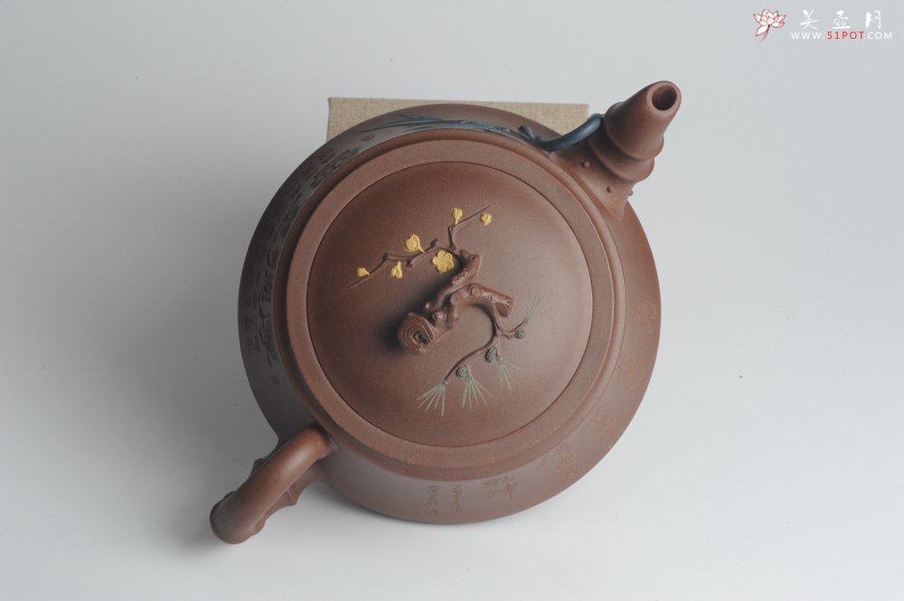 紫砂壶图片：精工大气松竹梅 嵌盖难度大 - 美壶网