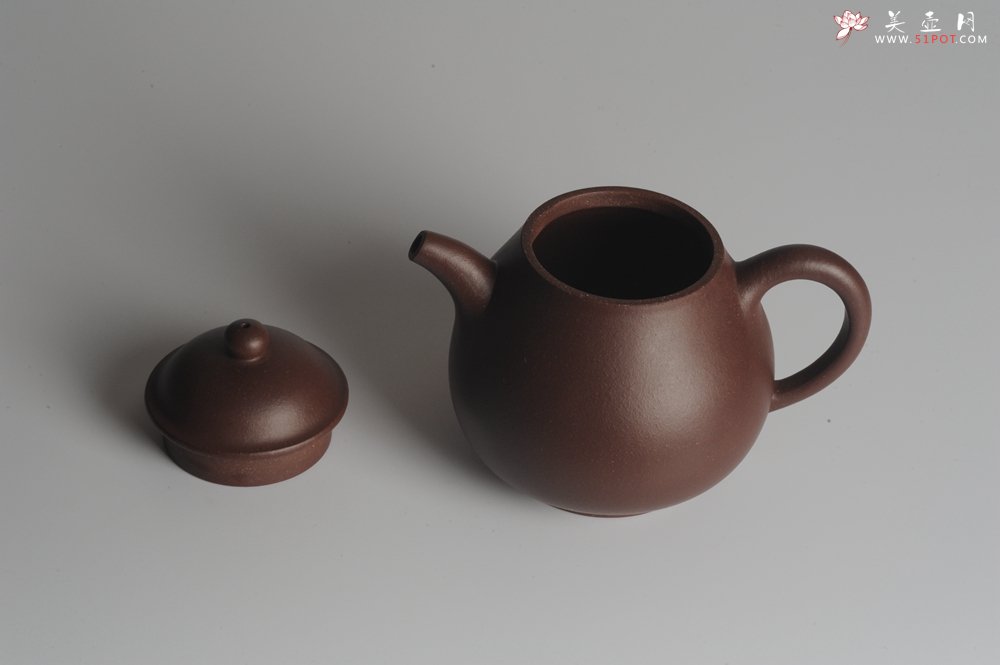 紫砂壶图片：全手工优质老紫泥潘壶刹凹成型单片拍打王新云进步之作 - 美壶网