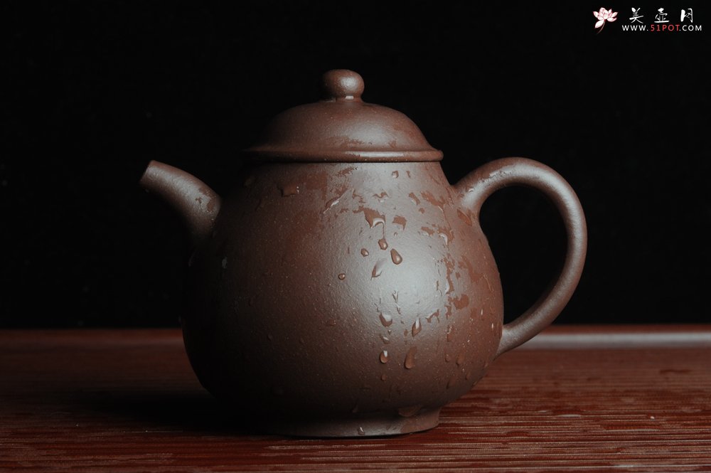 紫砂壶图片：全手工优质老紫泥潘壶刹凹成型单片拍打王新云进步之作 - 美壶网