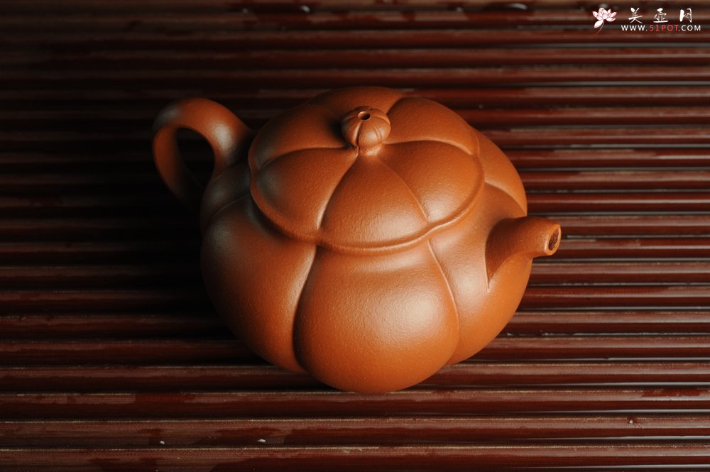 紫砂壶图片：美壶特惠 优质朱泥筋囊器漠上花开 做工精致 仅此一只 - 美壶网