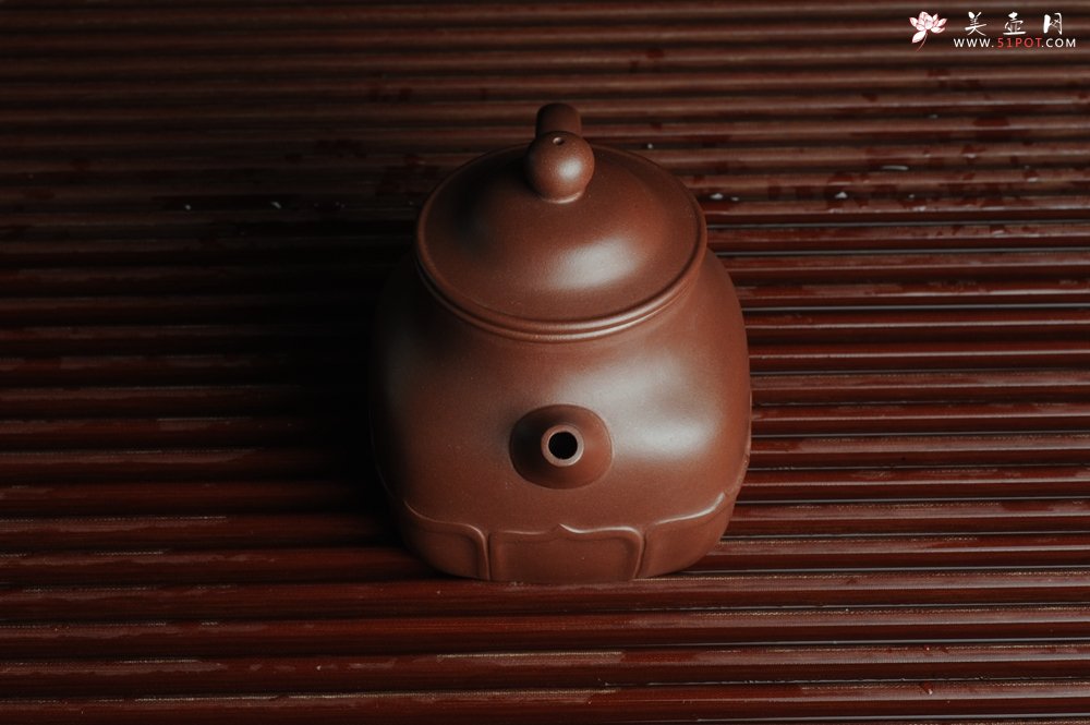 紫砂壶图片：美壶特惠 精工四方莲台 茶人醉爱 仅此一只 - 美壶网