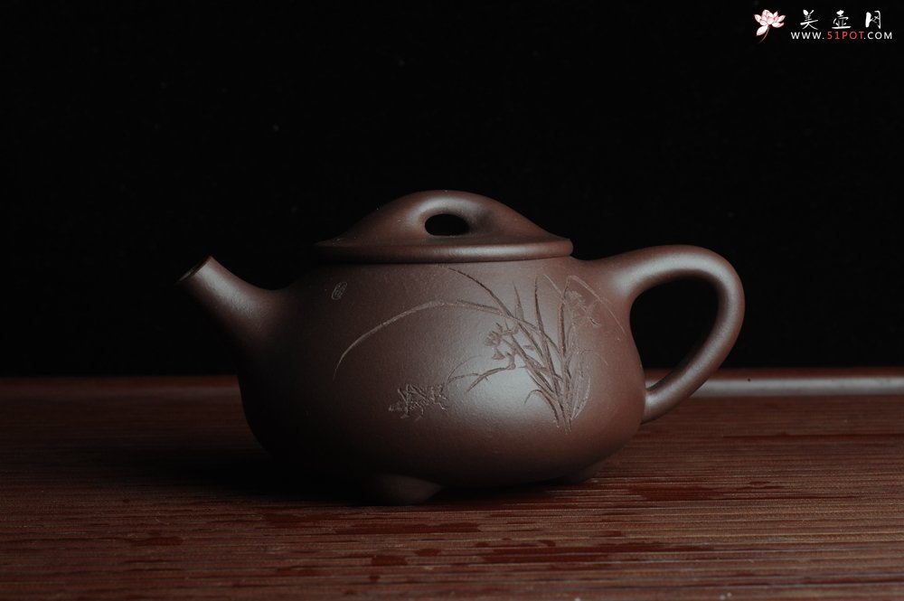 紫砂壶图片：美壶特惠 经典平盖小石瓢 满瓢（景舟石瓢）装饰兰花 泥料超好高档包装 做工灰常精致 - 美壶网