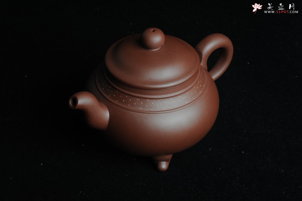 紫砂壶图片：美壶特惠三足鼎立玉鼎壶 做工精致 - 美壶网