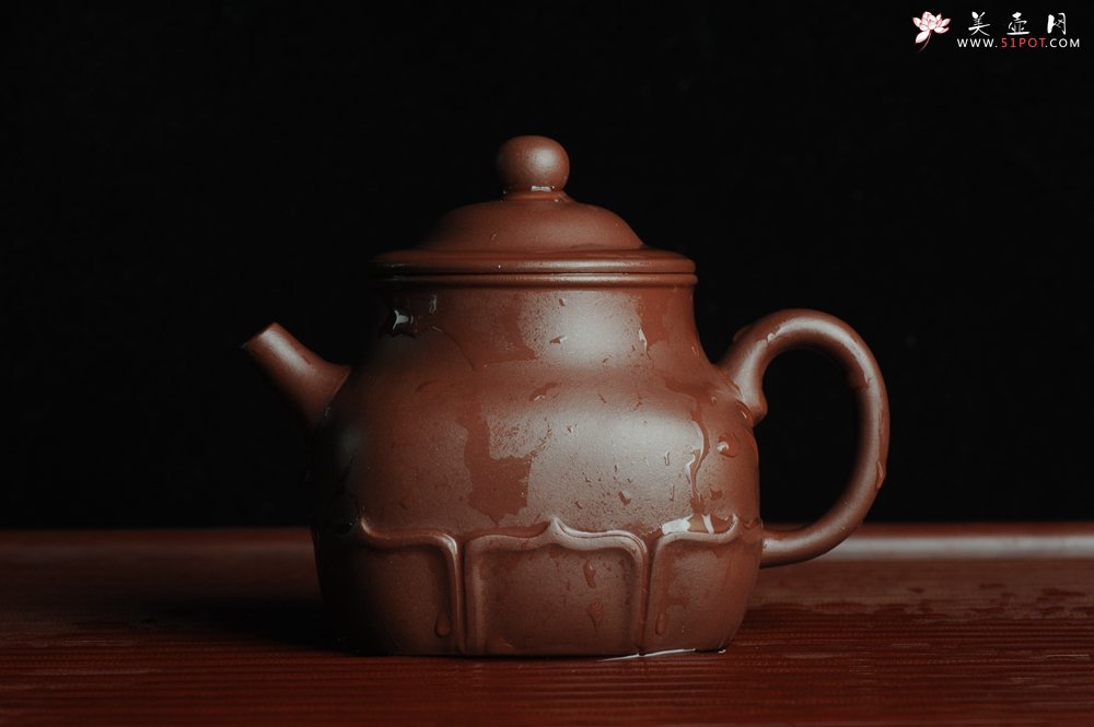 紫砂壶图片：美壶特惠 精工四方莲台 茶人醉爱 仅此一只 - 美壶网