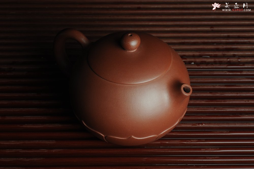 紫砂壶图片：美壶特惠 精工莲花西施 茶人醉爱 - 美壶网